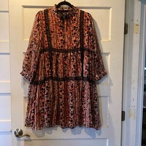 NWT! Vicky and Lucas designer dress. Romantic, paisley, chiffon. Size XL.
